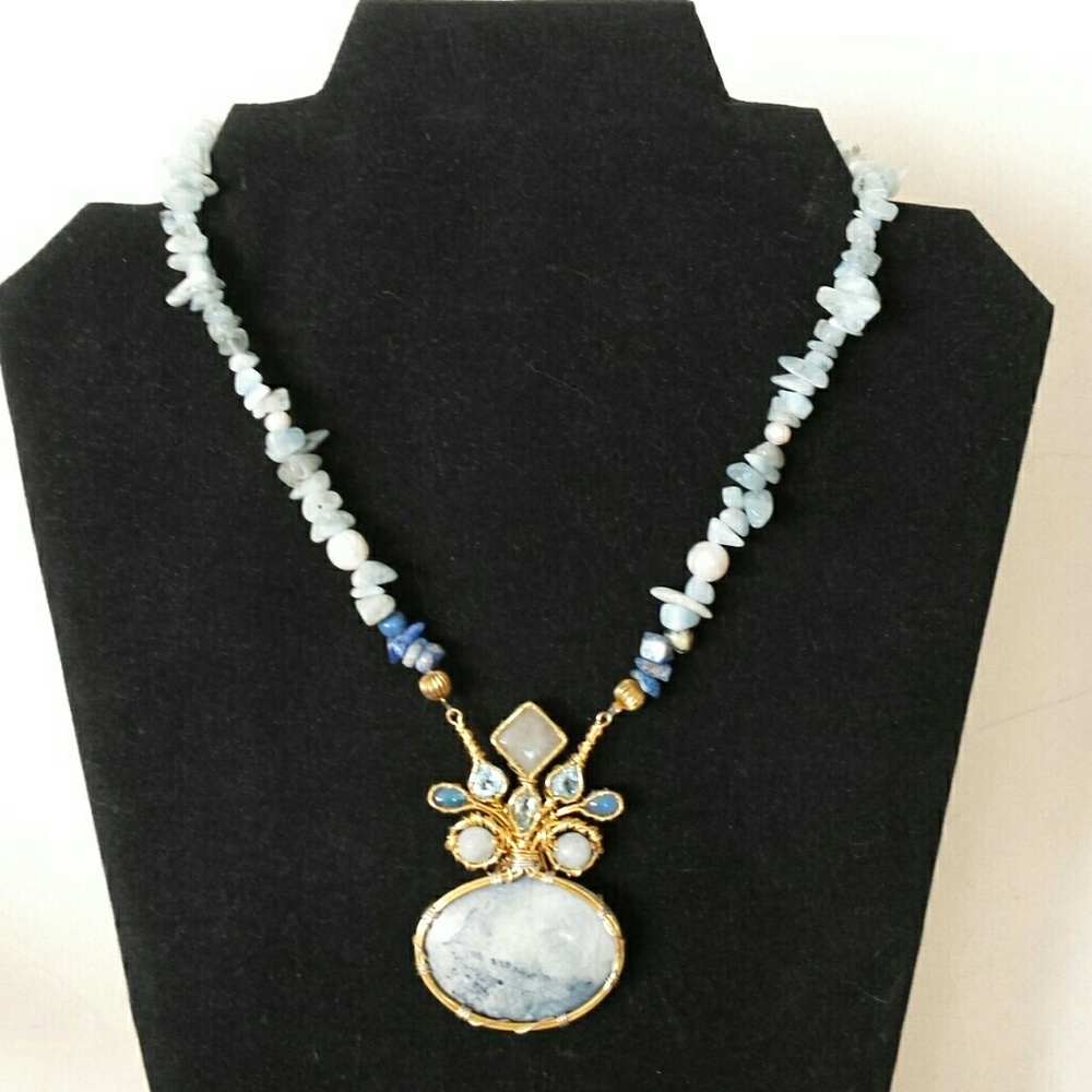 byZoli neckpiece
